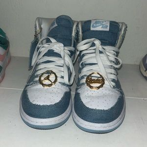 Jordan 1 Retro High OG
Denim (Women's)